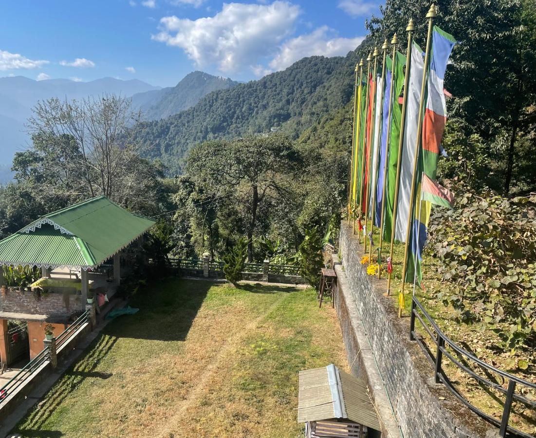 Martam Farmhouse Pelling Exterior foto